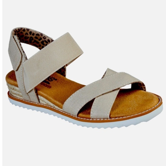 Skechers Women's Bobs Desert Kiss Secret Picnic Sandals​​ - Picture 1 of 7